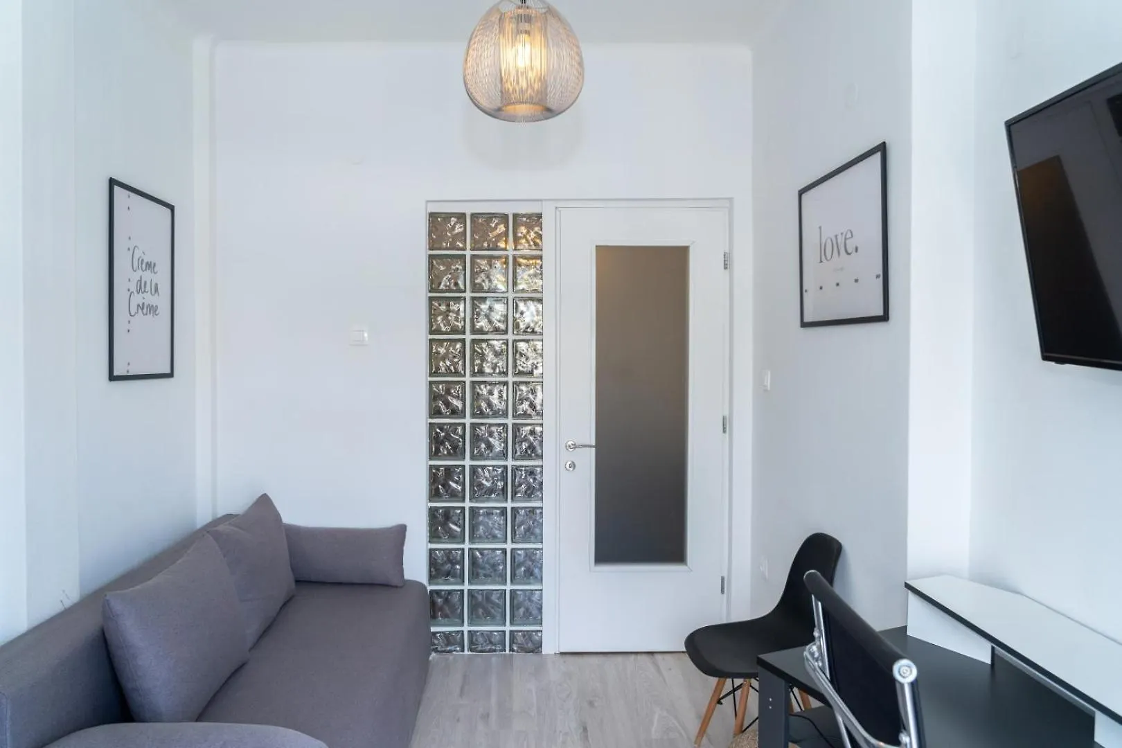 Kosmos Service Apartment Near Turkish Consulat And Saint Dimitrious Church With Additional Cost Parking Thessaloniki