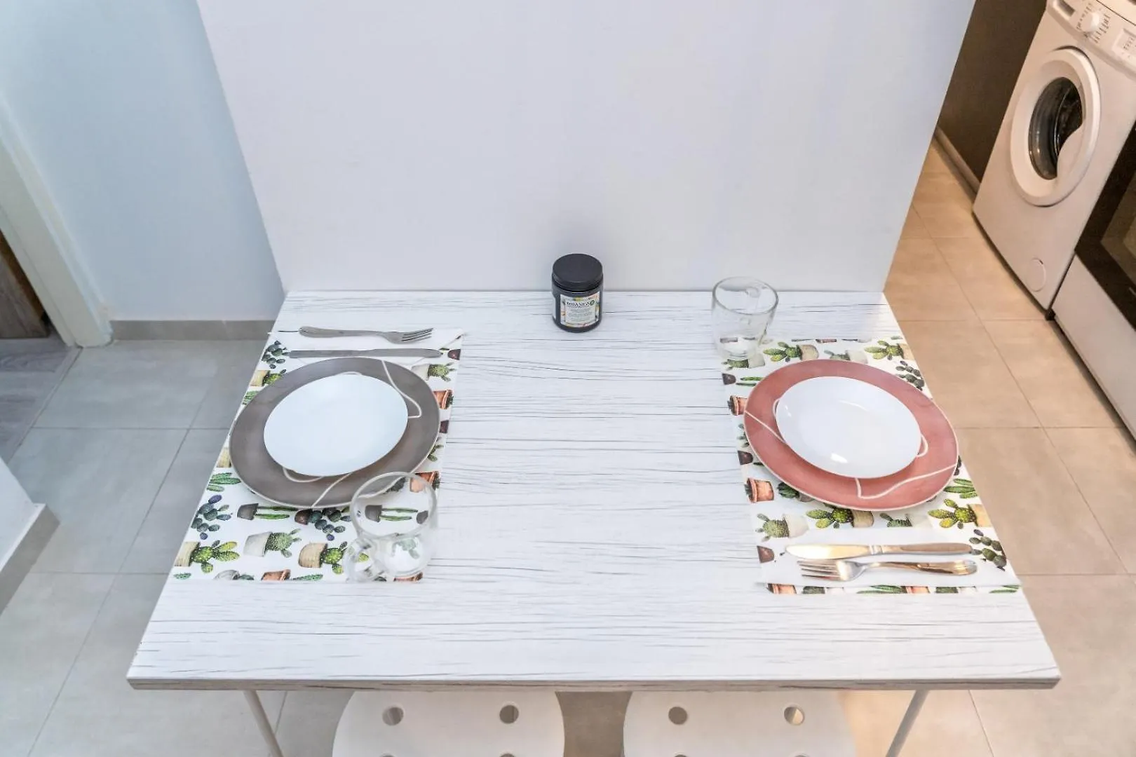 Kosmos Service Apartment Near Turkish Consulat And Saint Dimitrious Church With Additional Cost Parking Thessaloniki Greece