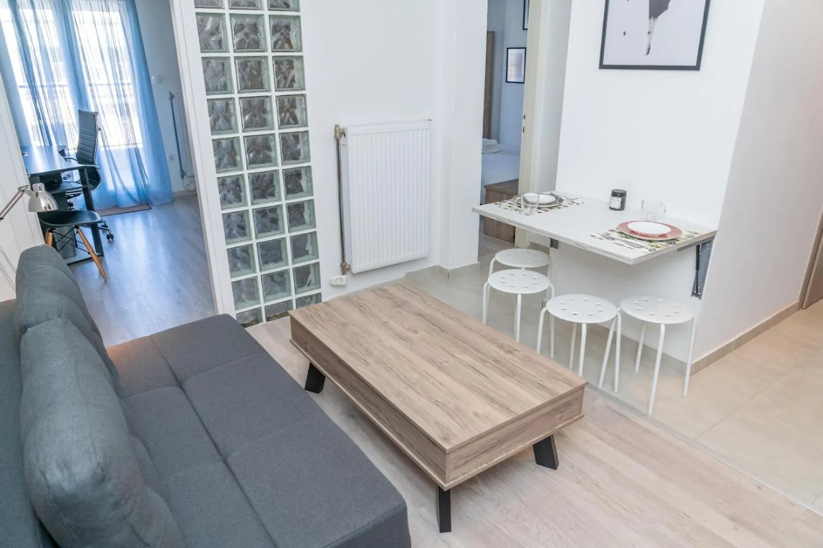 Kosmos Service Apartment Near Turkish Consulat And Saint Dimitrious Church With Additional Cost Parking Thessaloniki Greece