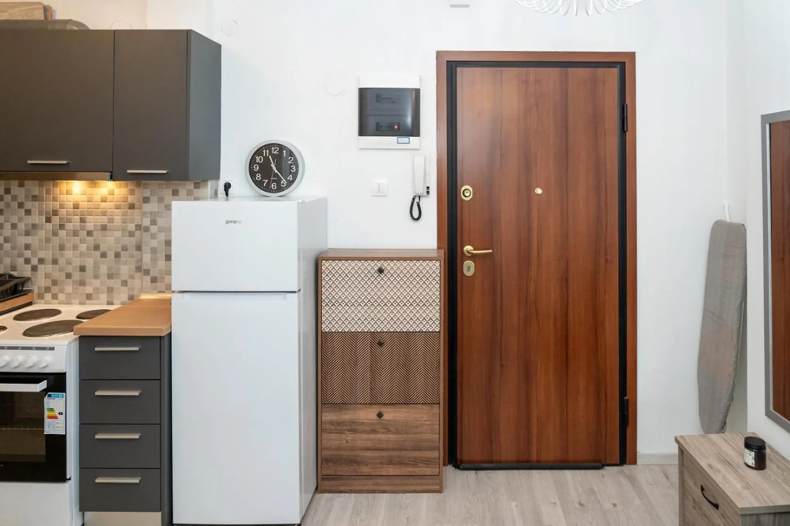 Kosmos Service Apartment Near Turkish Consulat And Saint Dimitrious Church With Additional Cost Parking Thessaloniki Greece