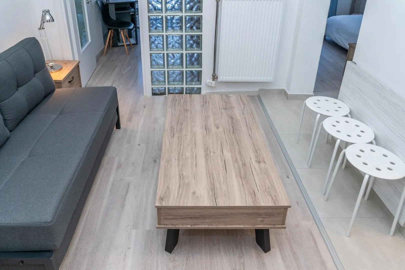 Kosmos Service Apartment Near Turkish Consulat And Saint Dimitrious Church With Additional Cost Parking Thessaloniki