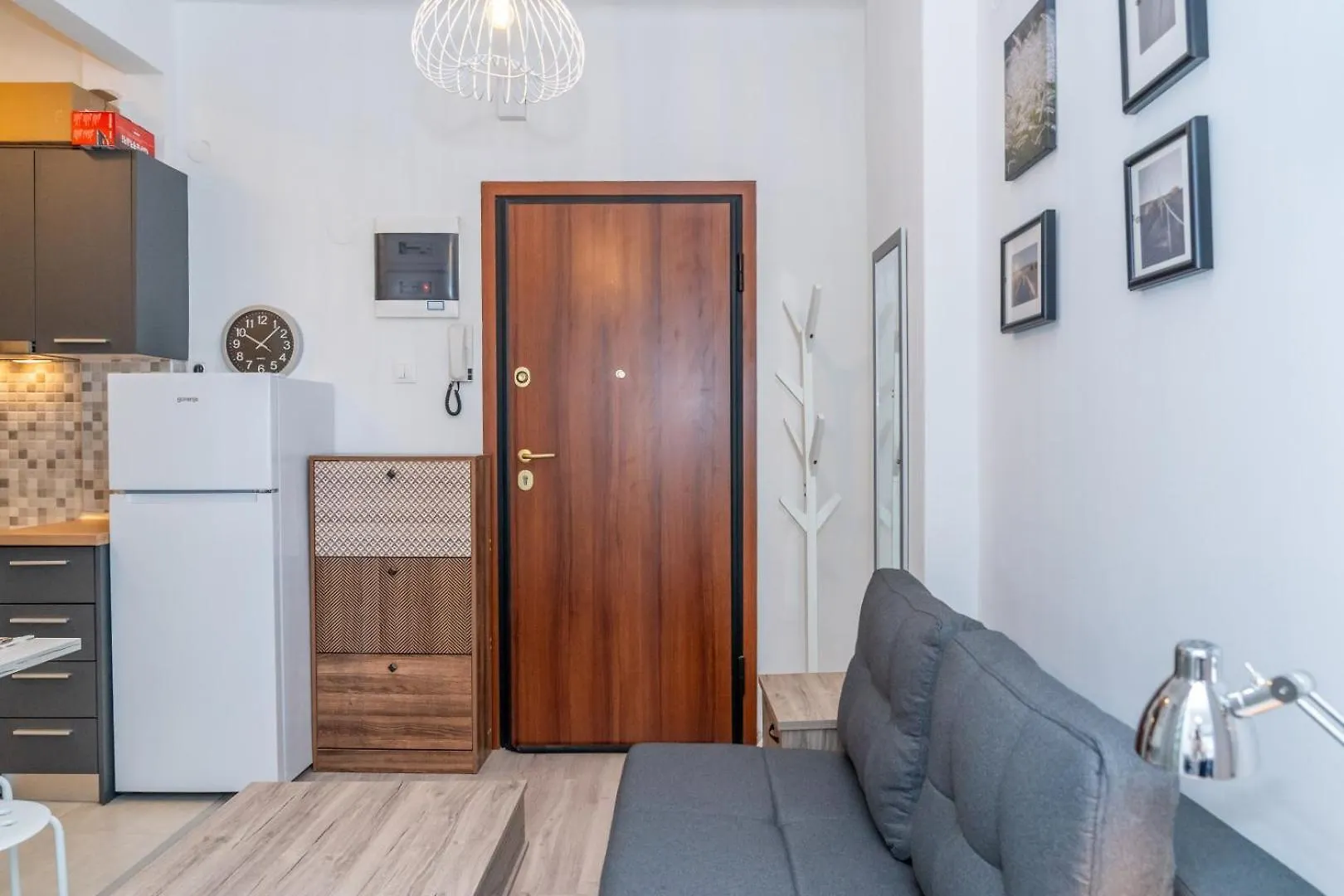 Kosmos Service Apartment Near Turkish Consulat And Saint Dimitrious Church With Additional Cost Parking Thessaloniki Greece